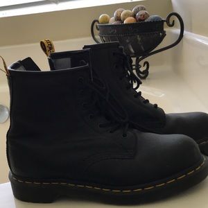 Dr. Martens Maple zip